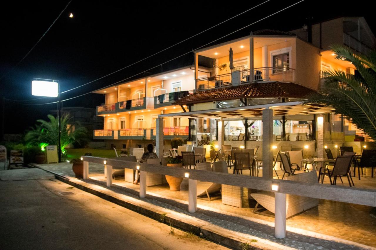Pension Delfini Asprovalta Exterior photo