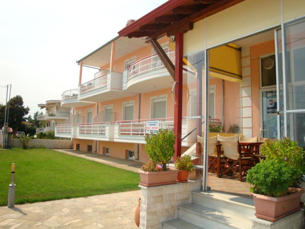 Pension Delfini Asprovalta Exterior photo