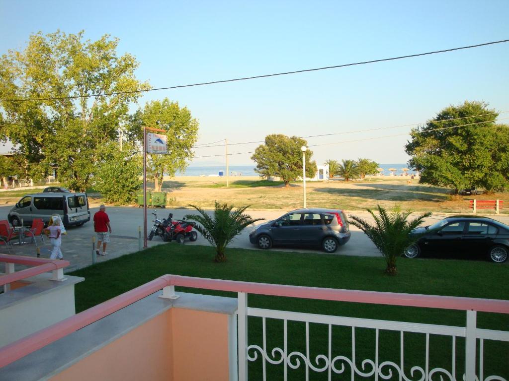 Pension Delfini Asprovalta Exterior photo